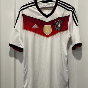 Men’s Adidas FIFA 2014 World Champions Deutschland Soccer Jersey Size Medium